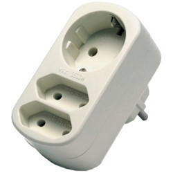 ADAPTADOR TRIPLE 2P+T 16A 250V IP20 BLANCO