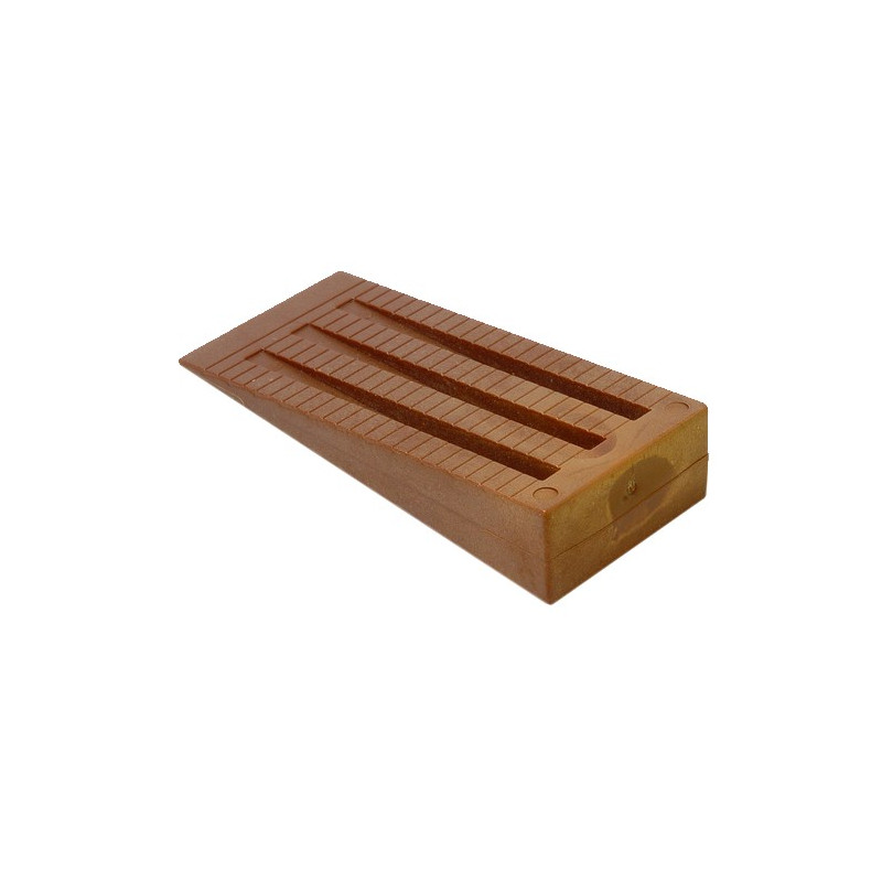 CUÑA PLASTICO COLOR MADERA MEDIANA 66x30x15mm 2und.