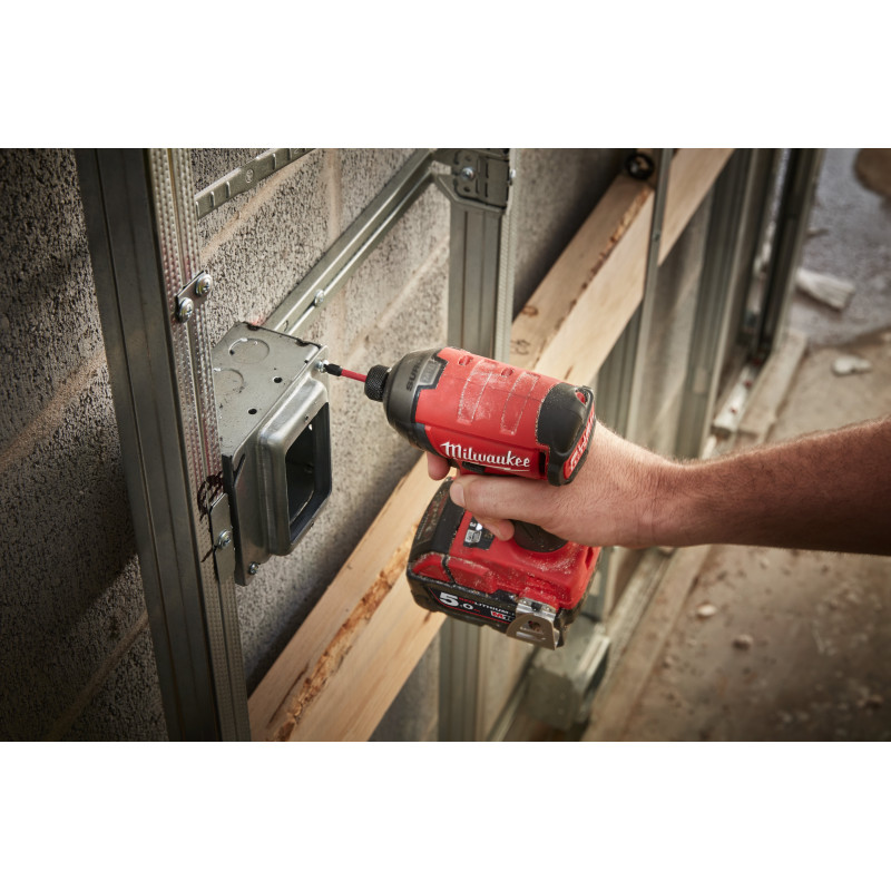 ATORNILLADOR IMPACTO MILWAUKEE M18FQUID-502X